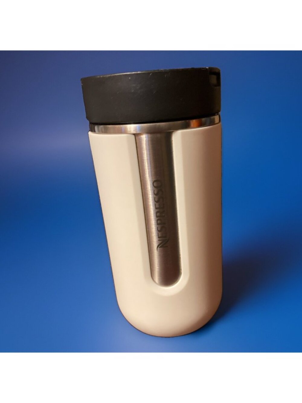 Nespresso travel Mug in Vanilla Ice colorway size medium 13,5oz